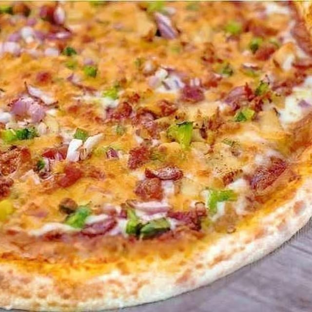 Garlic Chicken Pizza.